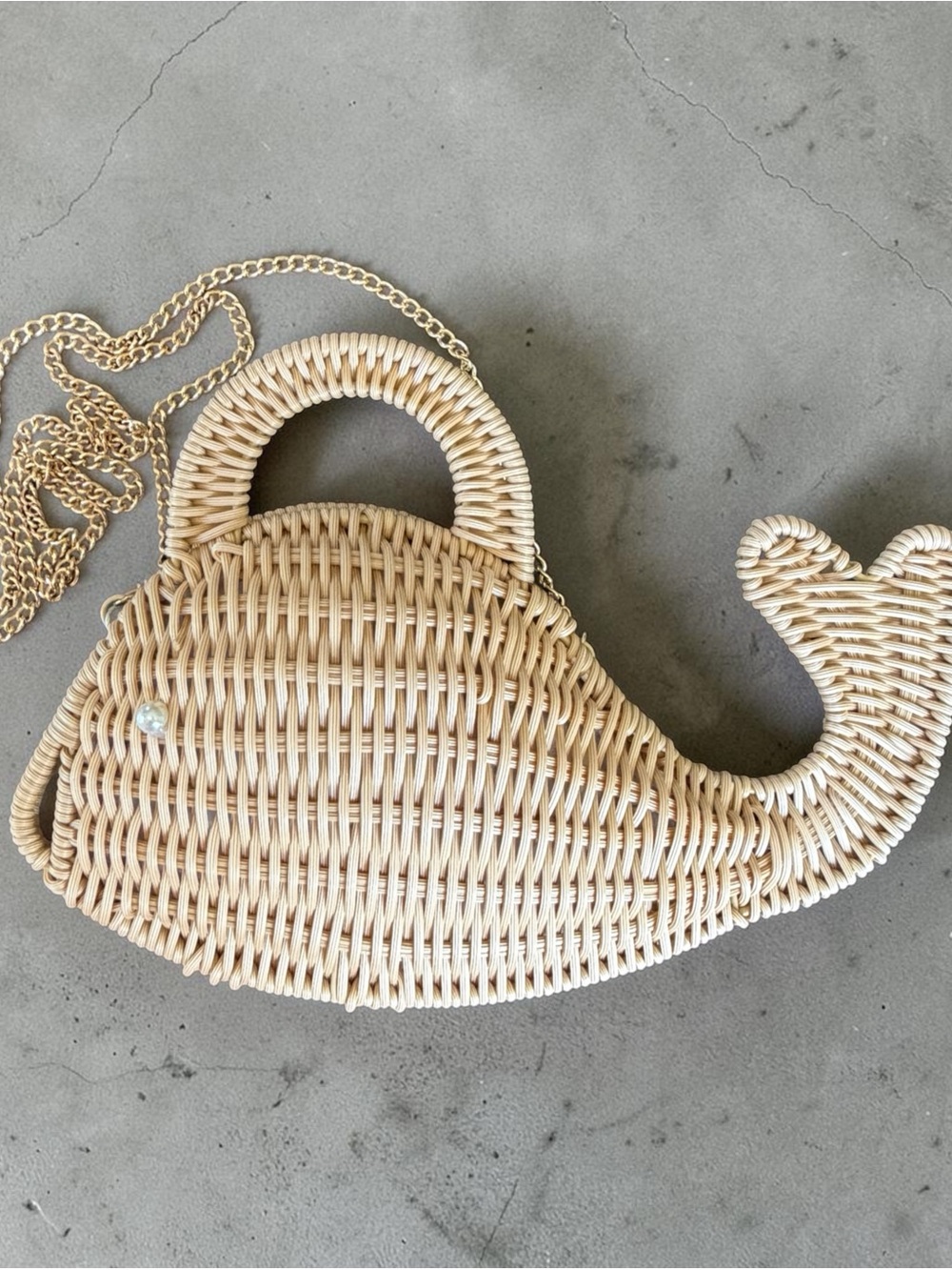 TOMMY BAHAMA Tan WHALE Clutch Bag Natural Woven Gold Chain Strap NWT - Picture 3 of 6